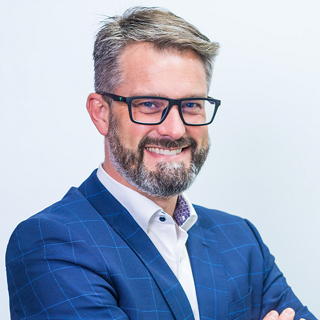 Dr. Sergio Bernardes